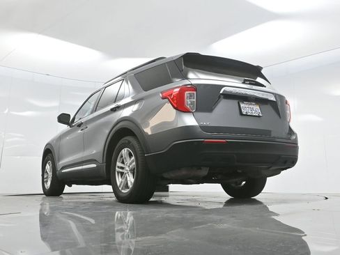 Used 2022 Ford Explorer XLT image 62
