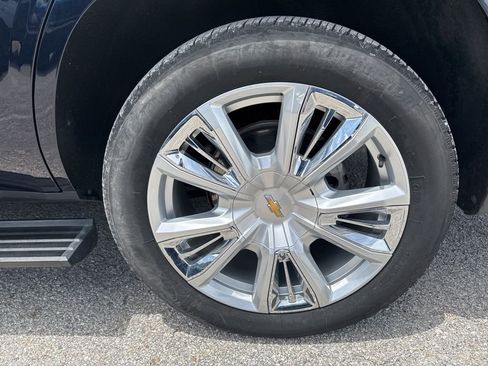 Used 2023 Chevrolet Tahoe High Country image 12