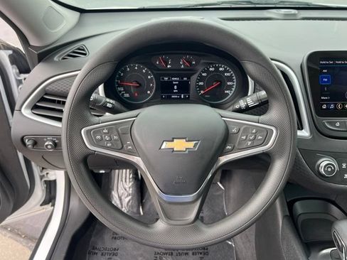Used 2023 Chevrolet Malibu LS FWD image 20