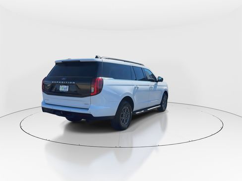 Used 2025 Ford Expedition Max Active image 8