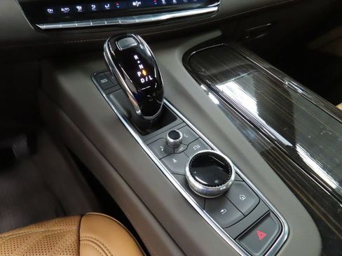 Used 2024 Cadillac Escalade ESV Sport w/ Touring Package AWD/4WD image 63