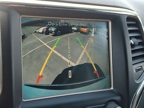 Used 2016 Jeep Grand Cherokee Overland AWD/4WD image 19