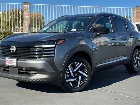 New 2026 Nissan Kicks SV image 2