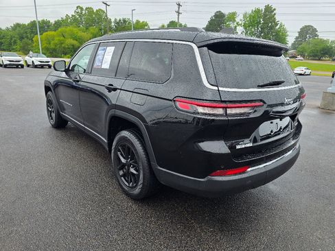 Used 2023 Jeep Grand Cherokee L Laredo AWD/4WD image 5