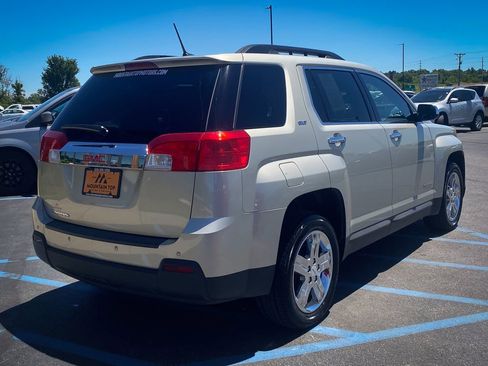 Used 2013 GMC Terrain SLT w/ Safety Package FWD image 9