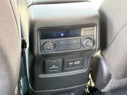Used 2021 GMC Acadia SLE w/ Driver Convenience Package FWD image 21