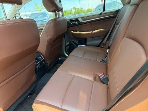 Used 2017 Subaru Outback 3.6R Touring AWD/4WD image 15