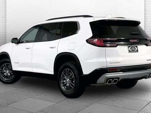 Used 2025 GMC Acadia Elevation FWD image 11
