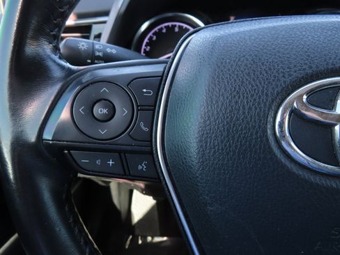 Used 2020 Toyota Camry SE image 20