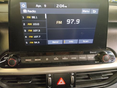 Used 2021 Kia Forte LXS FWD image 25