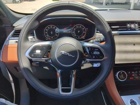 New 2026 Jaguar F-PACE R-Dynamic S image 34