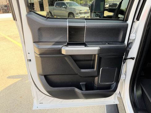 Used 2019 Ford F150 Platinum w/ Equipment Group 701A Luxury AWD/4WD image 15