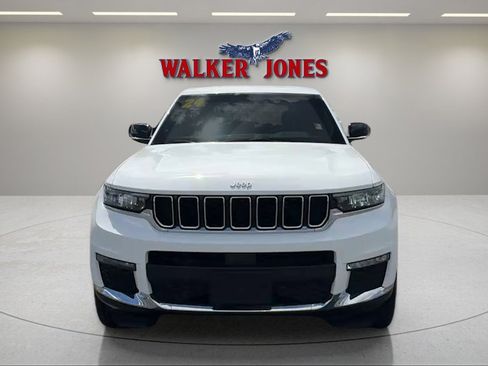 Used 2024 Jeep Grand Cherokee L Limited RWD image 2
