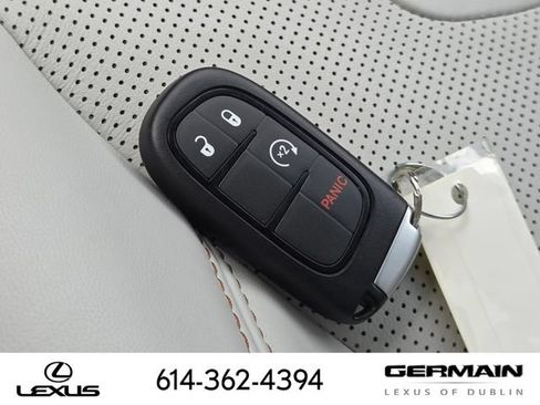 Used 2021 Jeep Cherokee Latitude Lux w/ Trailer Tow Group AWD/4WD image 39