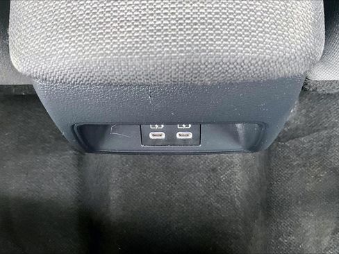 Used 2024 Toyota Corolla LE FWD image 31