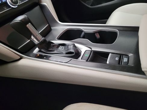Used 2018 Honda Accord LX image 26