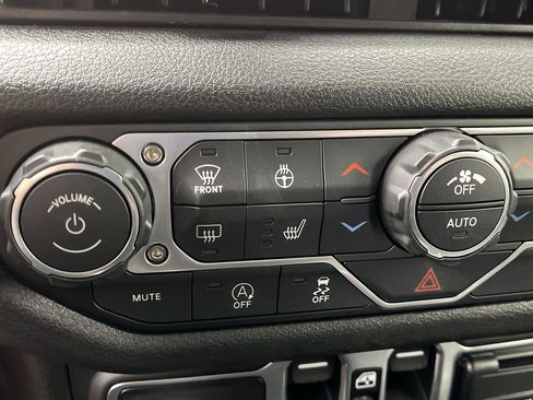 Used 2026 Jeep Wrangler Unlimited Sport AWD/4WD image 21