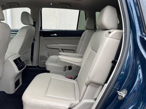 Used 2023 Volkswagen Atlas SEL AWD/4WD image 29