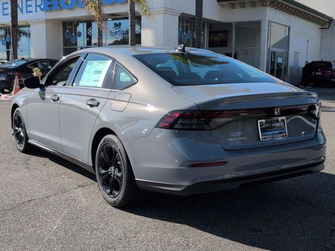 New 2025 Honda Accord SE image 3