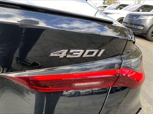 Used 2022 BMW 430i Coupe w/ M Sport Package image 10