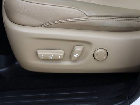 Used 2019 Toyota 4Runner SR5 Premium image 22