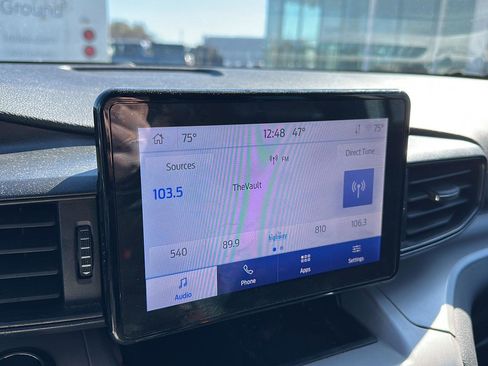 Used 2023 Ford Explorer XLT image 14