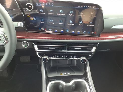 New 2026 Chevrolet Traverse Z71 w/ Enhanced Driving Package AWD/4WD image 22