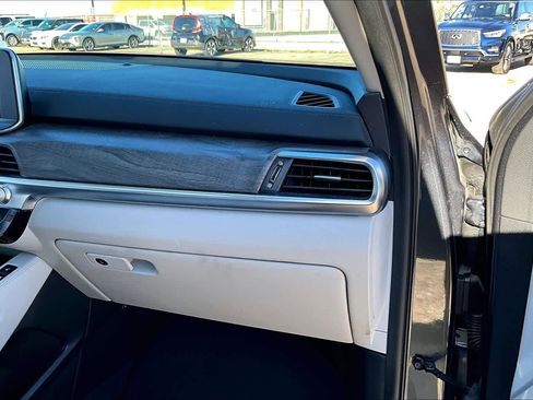 Used 2020 Kia Telluride SX w/ Towing Package image 17