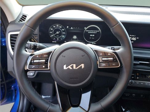 Certified 2024 Kia Seltos S image 21