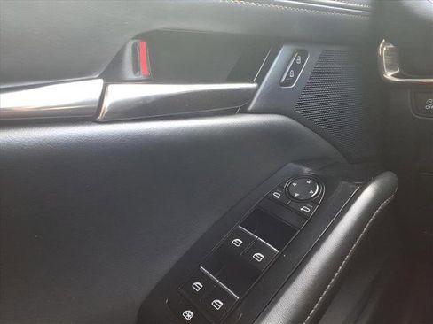 Used 2023 MAZDA MAZDA3 s image 20