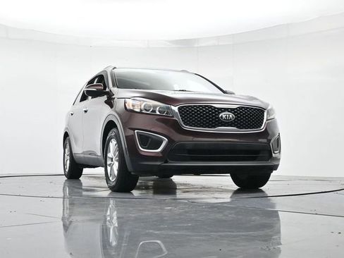 Used 2016 Kia Sorento LX w/ LX Convenience Package image 33