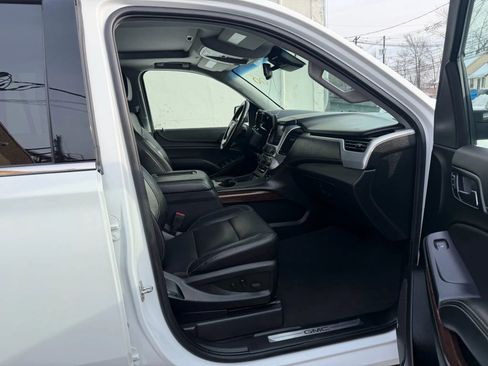 Used 2020 GMC Yukon SLT AWD/4WD image 24
