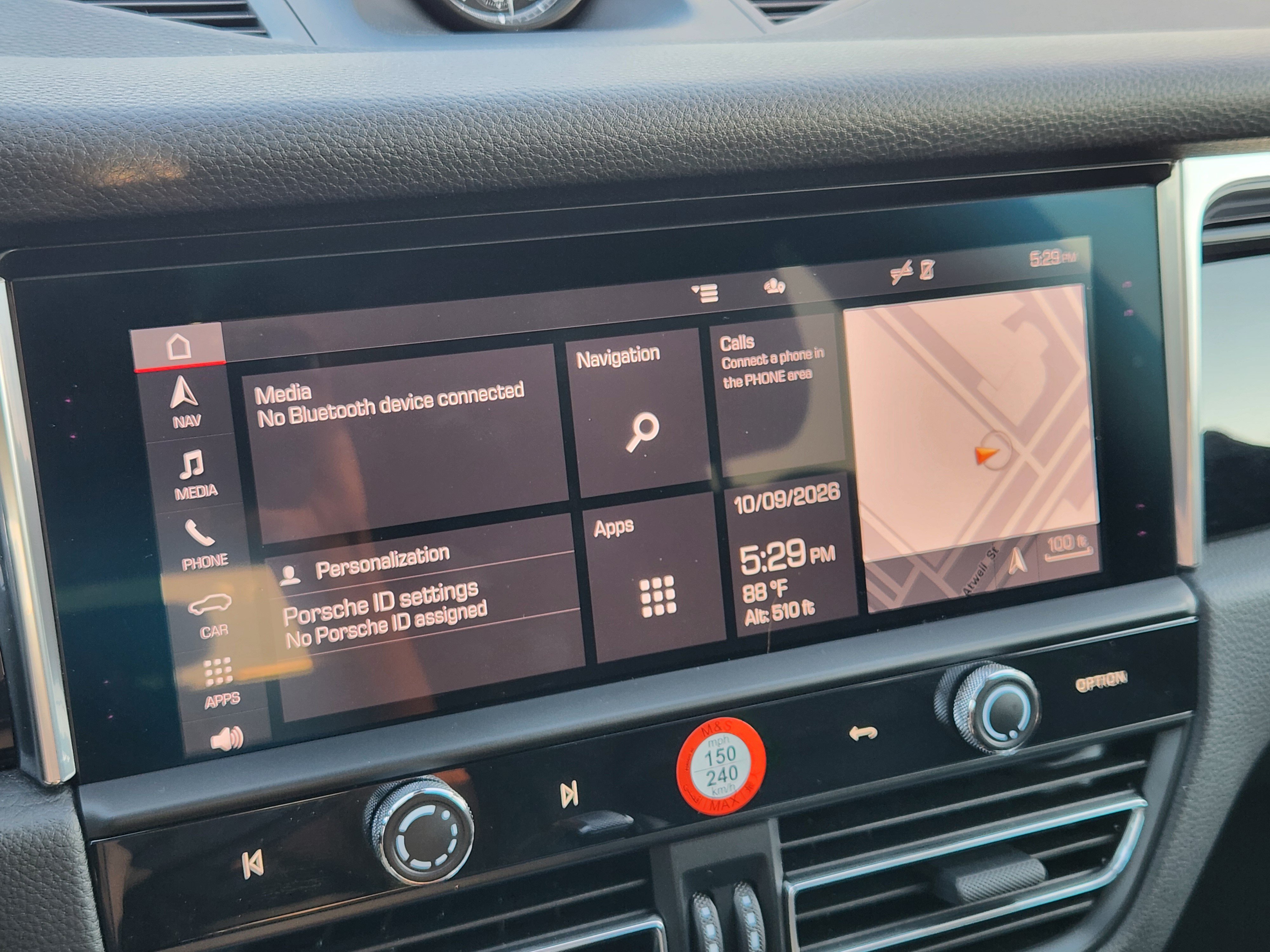 Certified 2026 Porsche Macan AWD/4WD image 20