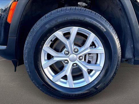 Used 2023 Jeep Grand Cherokee L Limited image 10