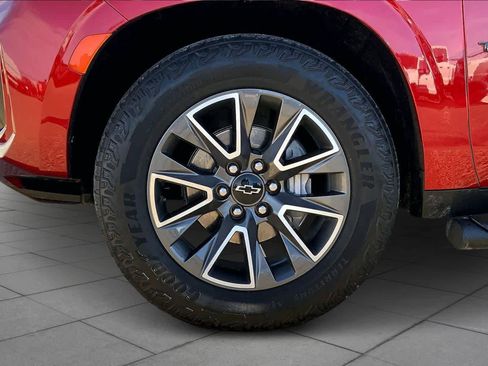 Used 2024 Chevrolet Tahoe Z71 w/ Z71 Off-Road Package image 10