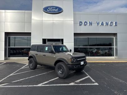 New 2025 Ford Bronco Big Bend w/ Black Diamond Package