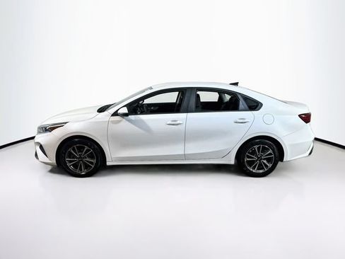 Used 2023 Kia Forte LXS w/ LXS Technology Package FWD image 4