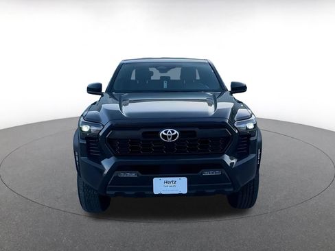 Used 2025 Toyota Tacoma TRD Off-Road image 3