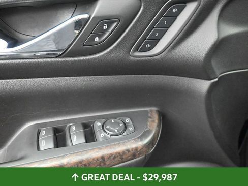 Used 2023 GMC Acadia Denali image 27