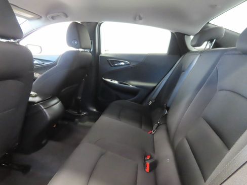 Used 2025 Chevrolet Malibu RS FWD image 15