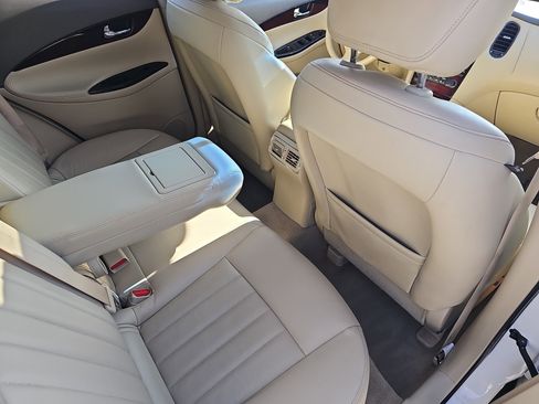 Used 2015 INFINITI QX50 Journey w/ Premium Package image 11