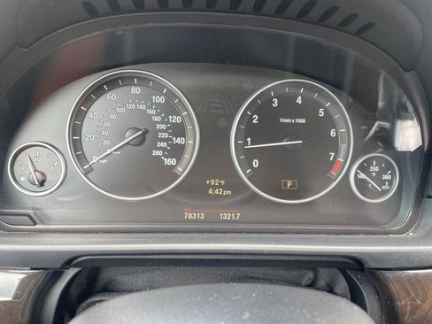 Used 2011 BMW 550i xDrive Sedan AWD/4WD image 21