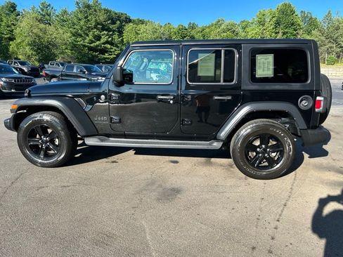 Used 2023 Jeep Wrangler Unlimited Sport AWD/4WD image 4