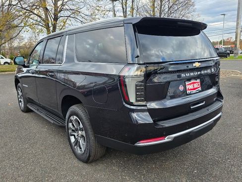 New 2026 Chevrolet Suburban LT w/ Comfort Package image 9