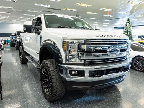 Used 2019 Ford F250 Lariat w/ Lariat Value Package AWD/4WD image 4
