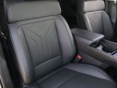 Used 2019 GMC Sierra 1500 SLT w/ SLT Premium Plus Package RWD image 64