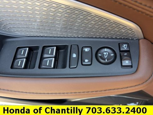 Used 2024 Acura MDX SH-AWD w/ Advance Package image 20