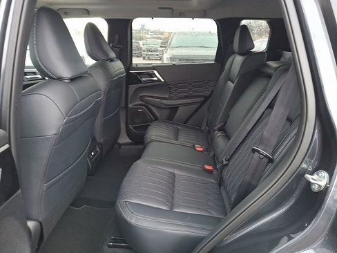 New 2026 Mitsubishi Outlander SEL AWD/4WD image 5