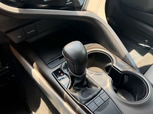Used 2023 Toyota Camry SE FWD image 25