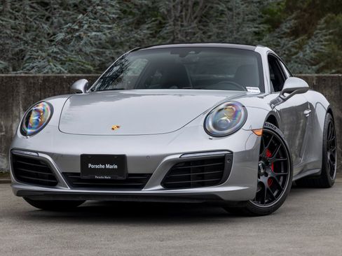 Certified 2017 Porsche 911 Carrera 4S image 1